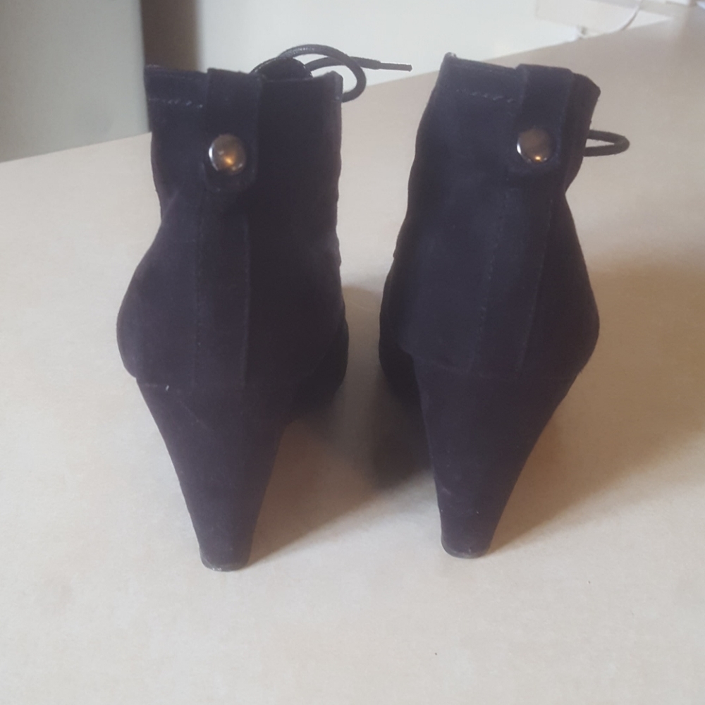 Booties - Picture 4 of 4